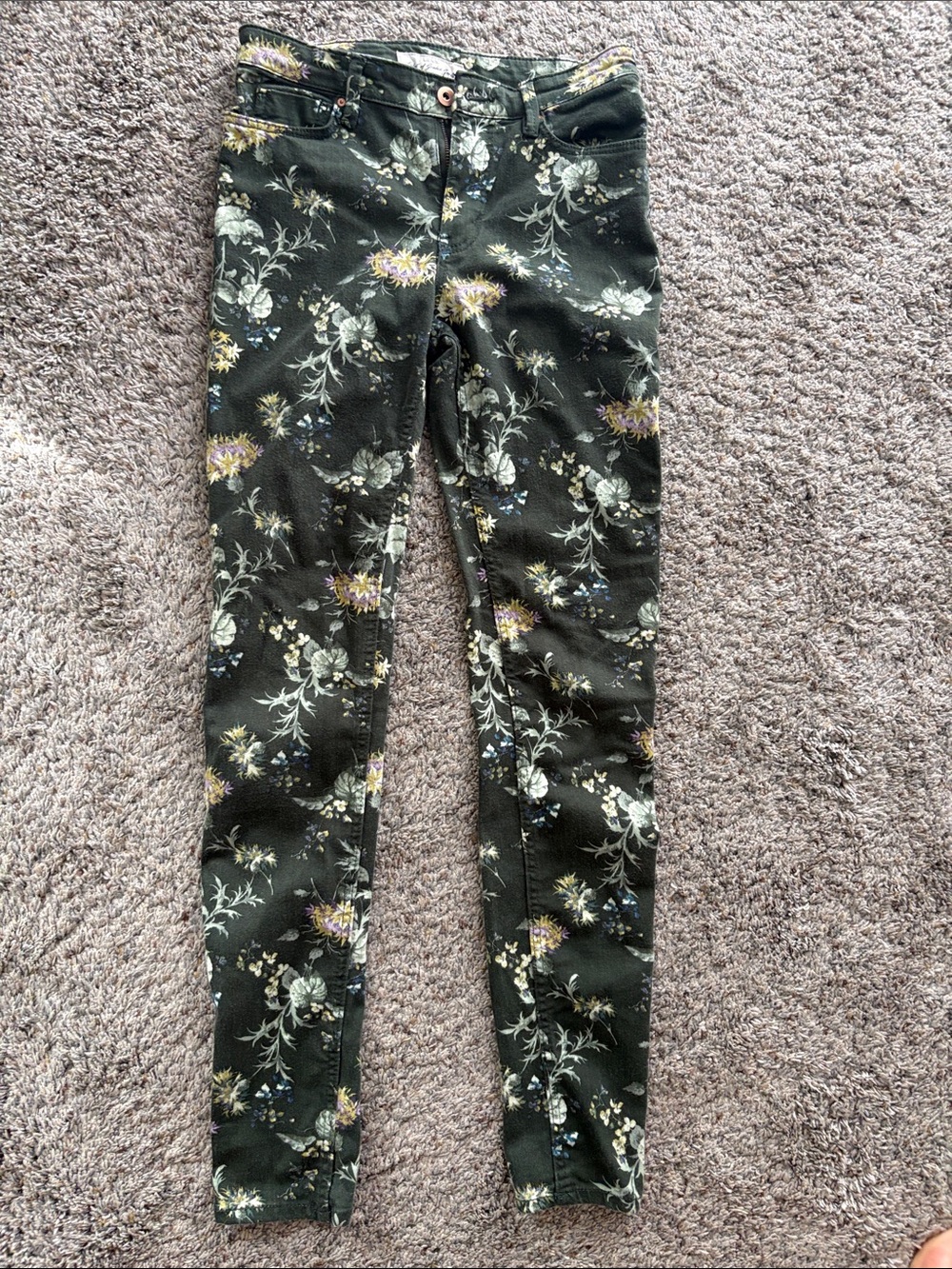 H&M dark green floral skinny jeans size 6